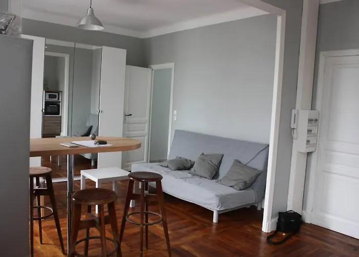 T2 Gautier Proche Cite Medievale Parking Prive Carcassonne